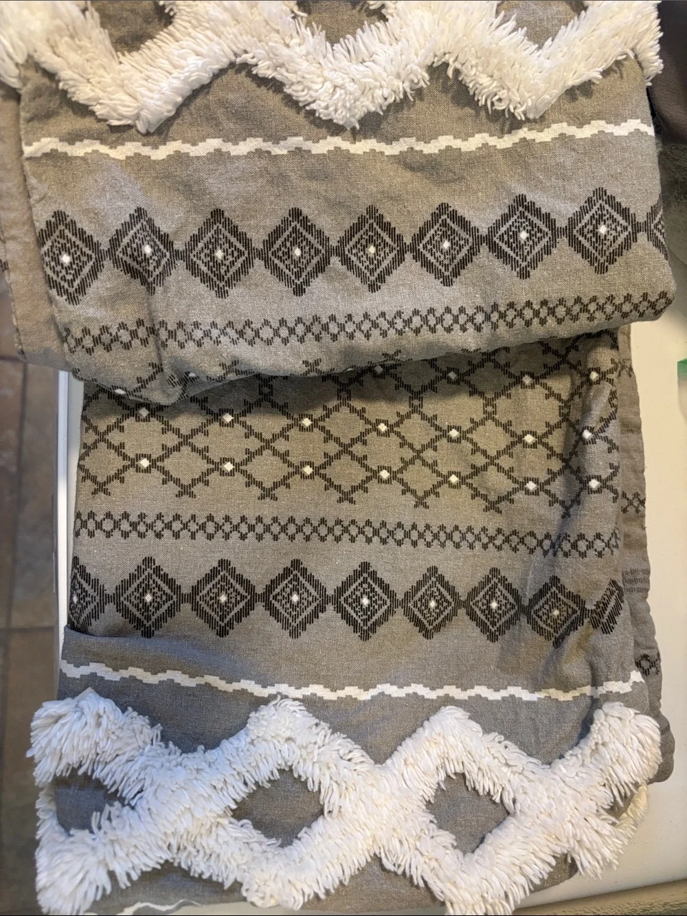 Ink+Ivy soft gray